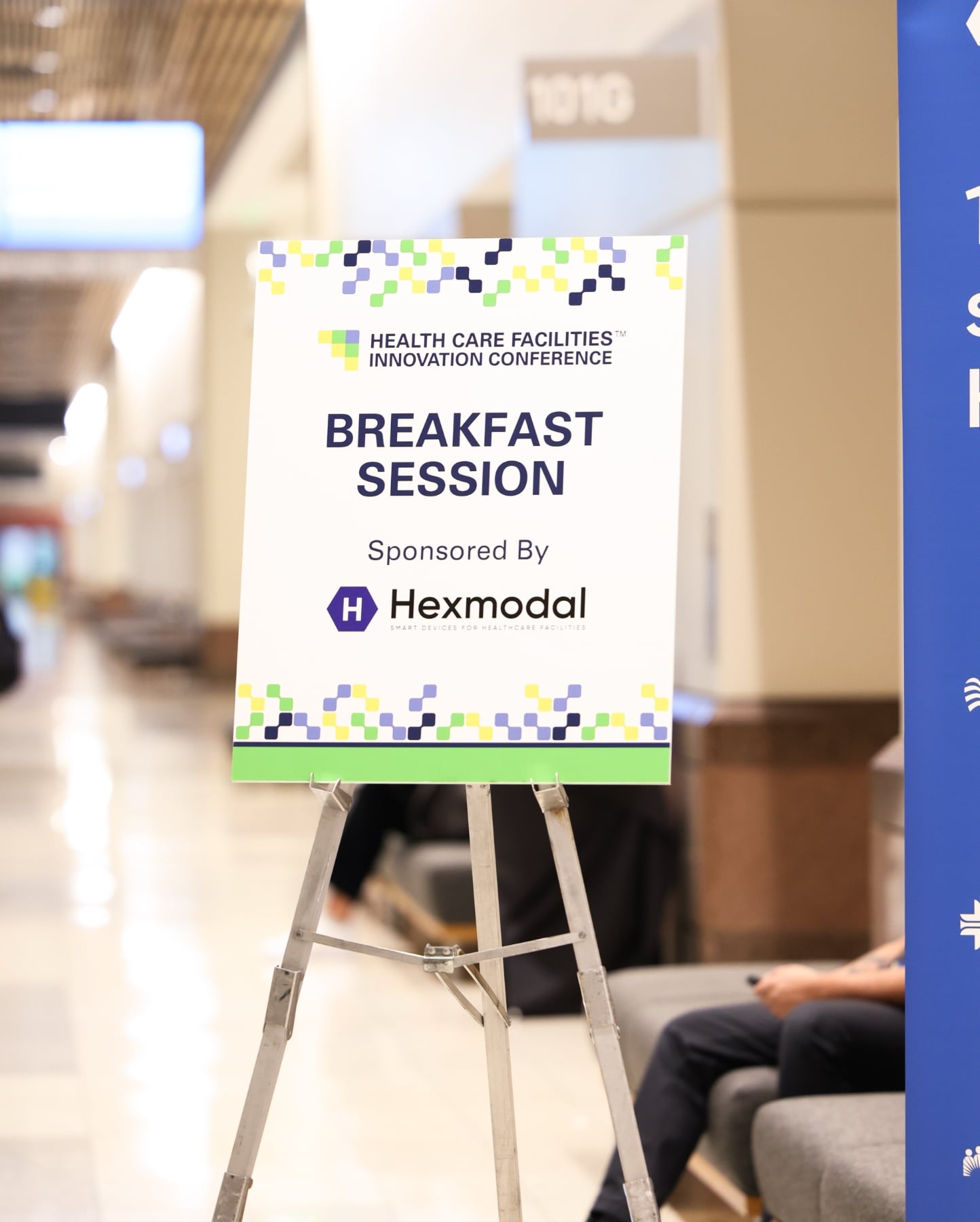 Breakfast session sponsored by Hexmodal signage